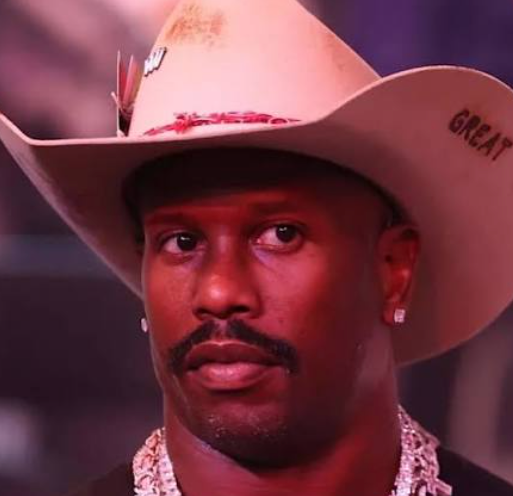 Von Miller Cowboys signing homecoming
